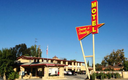 Town & Country Motel Livingston 외부 사진