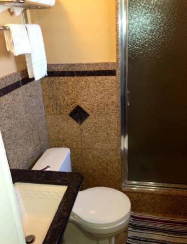 Town & Country Motel Livingston 외부 사진