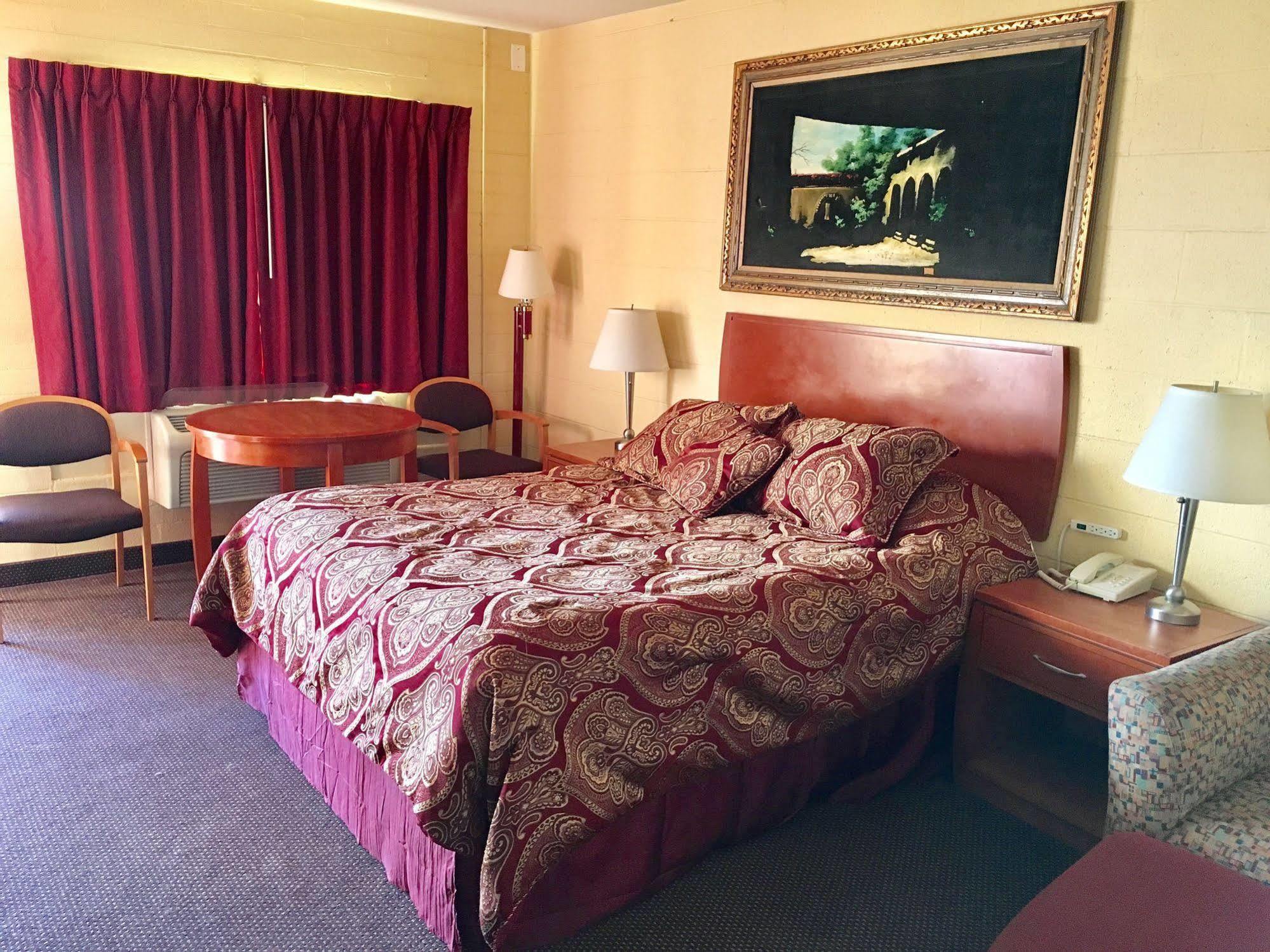 Town & Country Motel Livingston 외부 사진