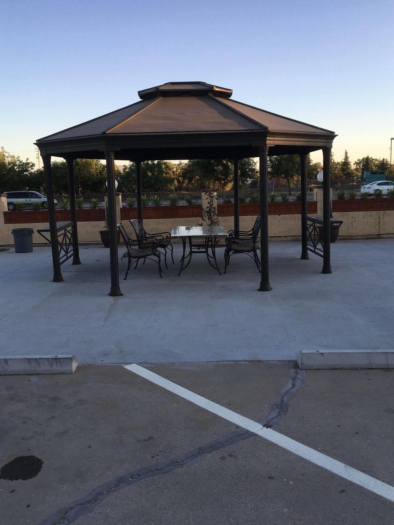 Town & Country Motel Livingston 외부 사진