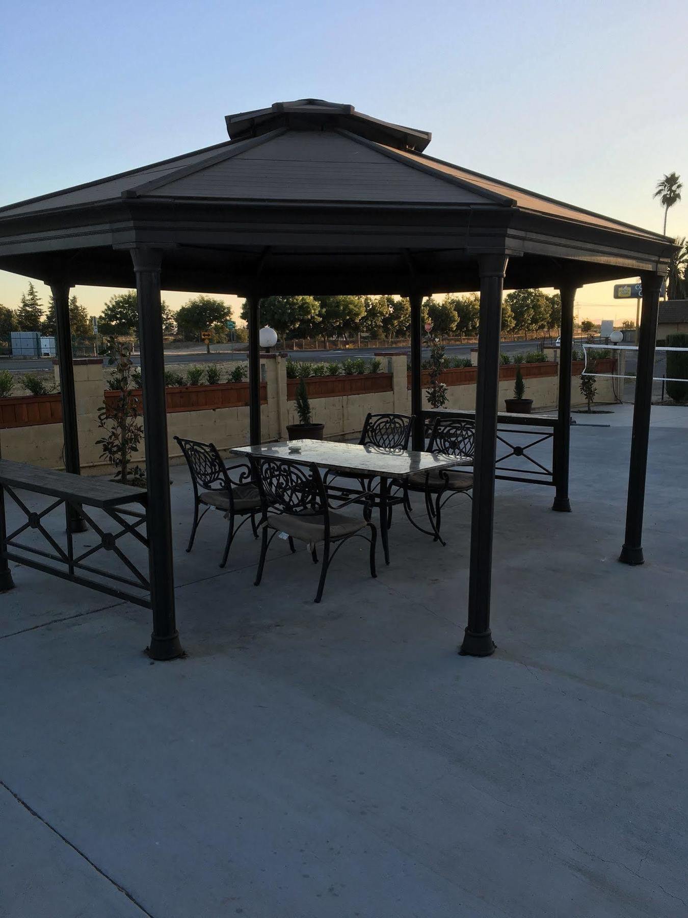 Town & Country Motel Livingston 외부 사진
