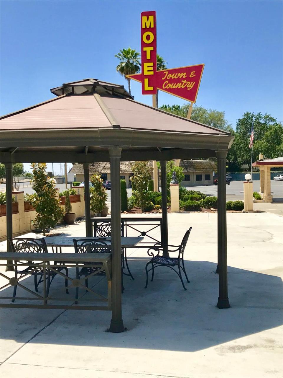 Town & Country Motel Livingston 외부 사진